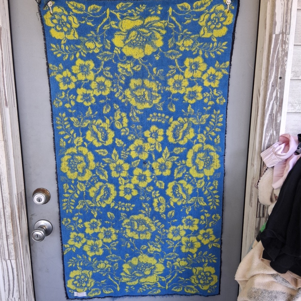 Vintage MCM Bath Towel Blue Yellow Floral Martex GVC USA